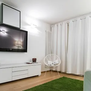 https://monte-amiata-rooms.it-lombardy.com